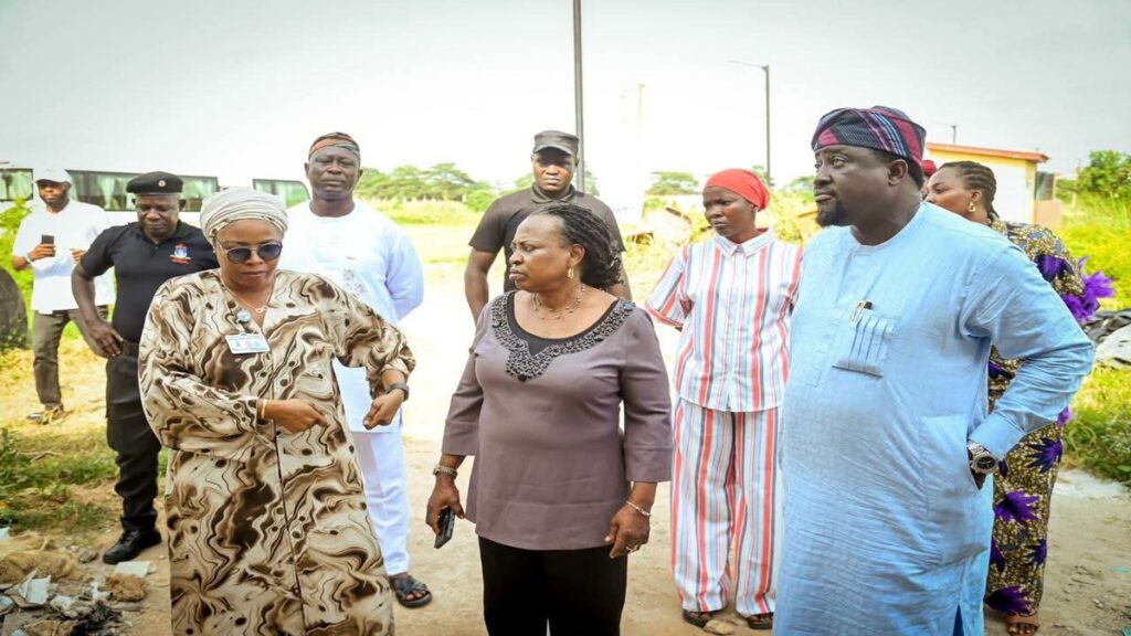 hon-khadijat-omotayo-kareem-donates-132-hostel-bed-spaces-to-lasu-students